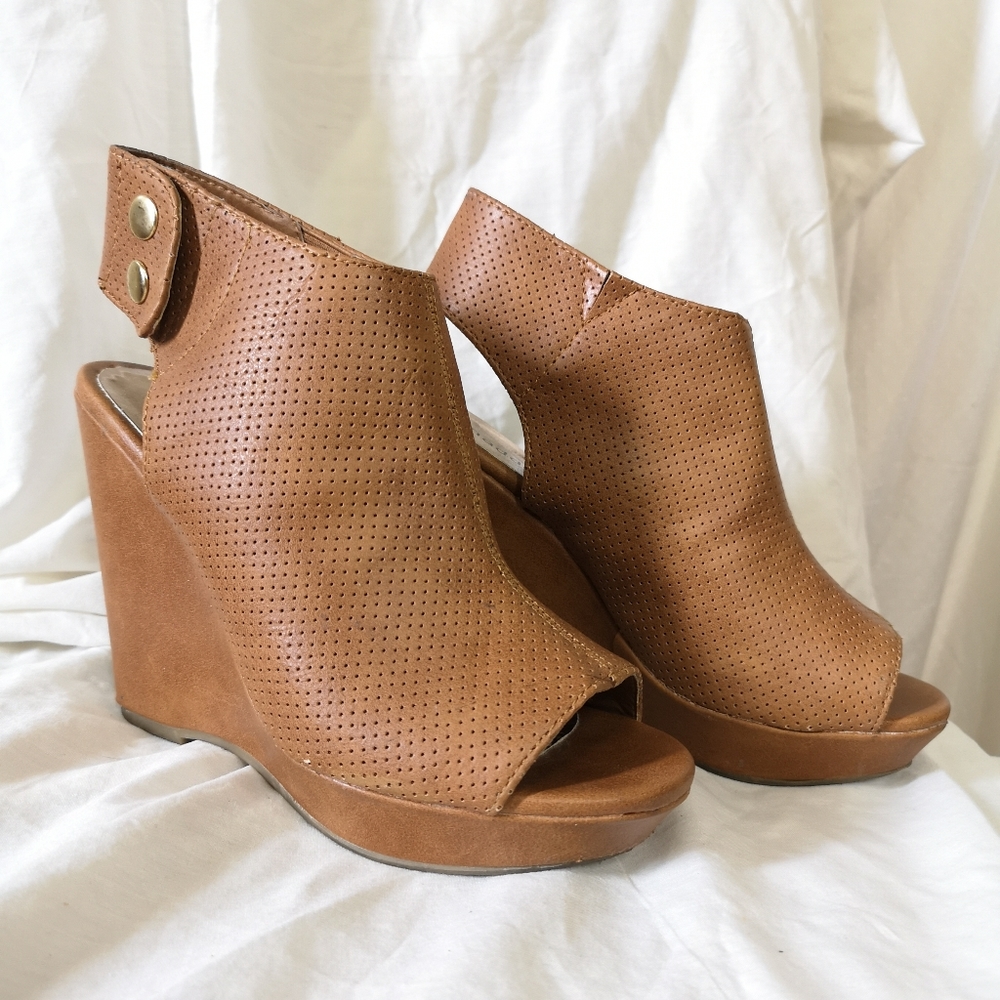 Madden Girl Kain Perforated Platform Peeptoe Wedge